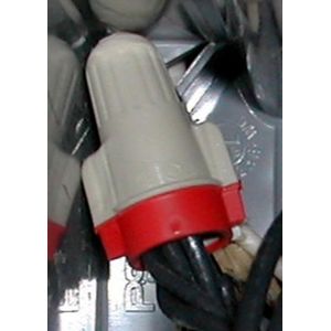 3M T/R+JUG Performance-Plus Twist-On Wire Connector 22-8-AWG Tan/Red